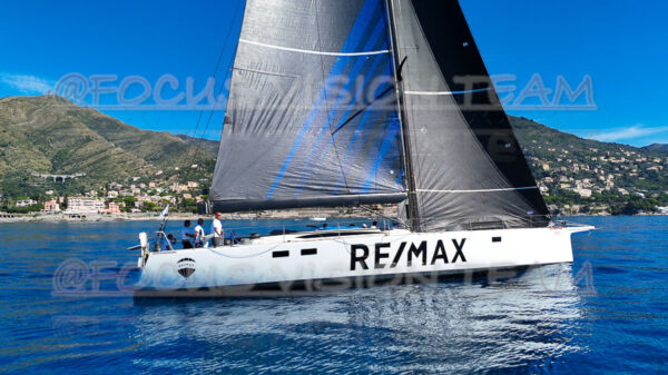 REMAX ONE - ITA65001 (076)